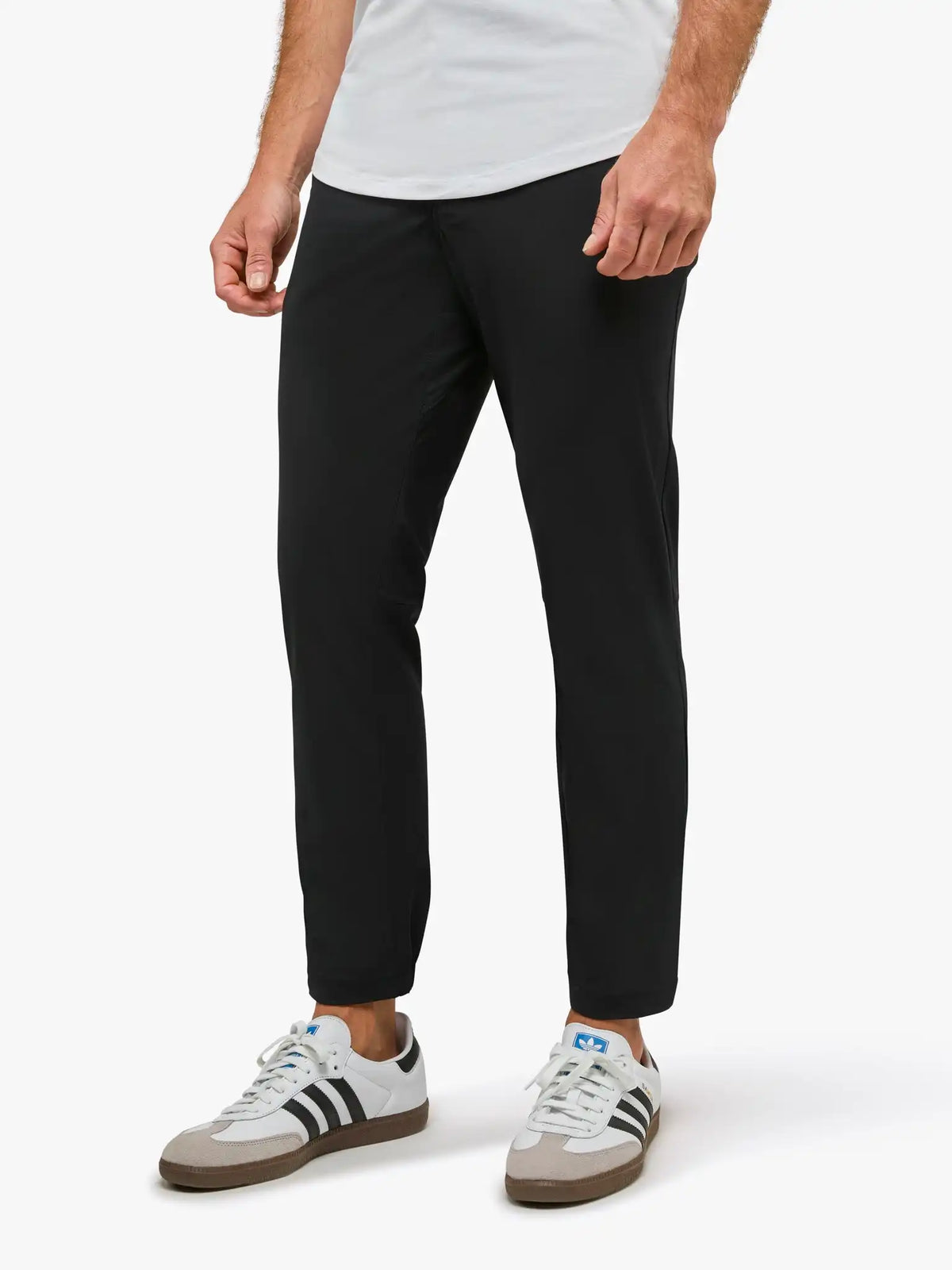 AO Jogger Pant | Dark Pine Slim-fit Versaknit®