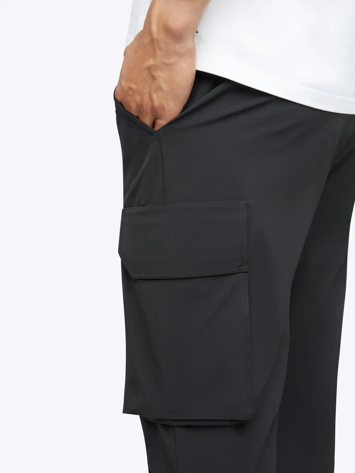 Traverse Tech Cargo Jogger | Obsidian Modern-Slim