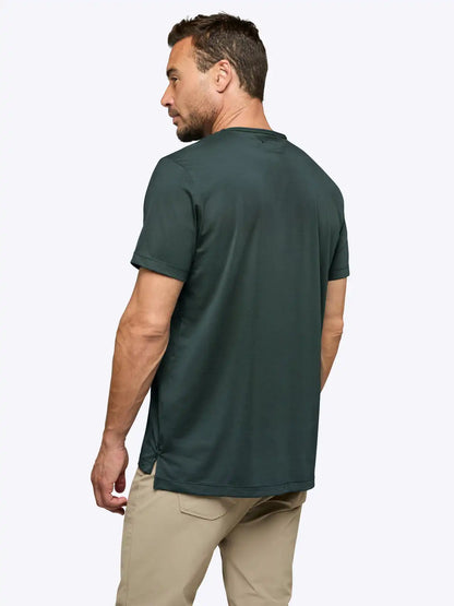 AO Split-Hem Tee | Black Signature-fit PYCA Pro®