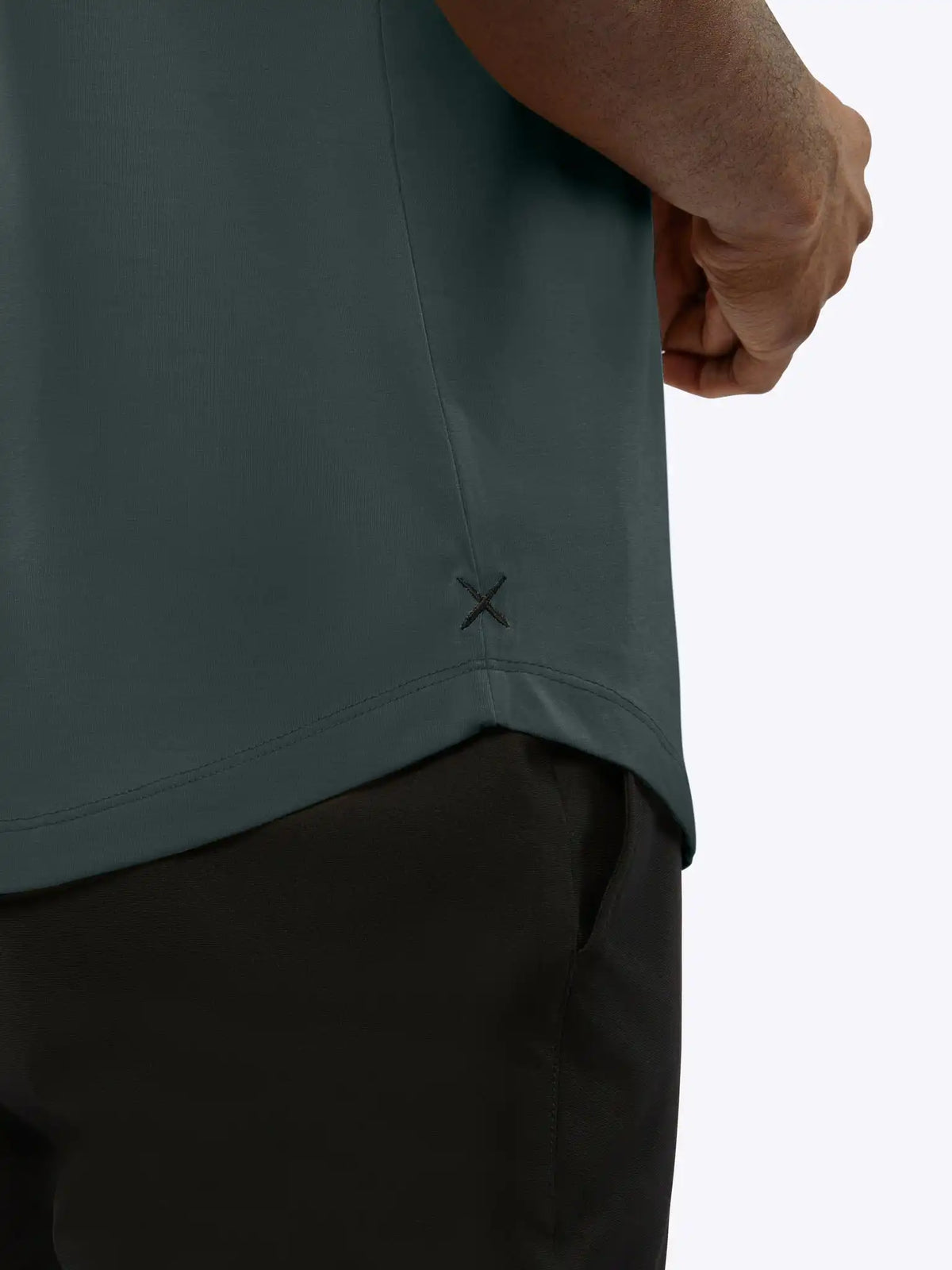 AO V-Neck Curve-Hem Tee | White Signature-fit PYCA Pro®