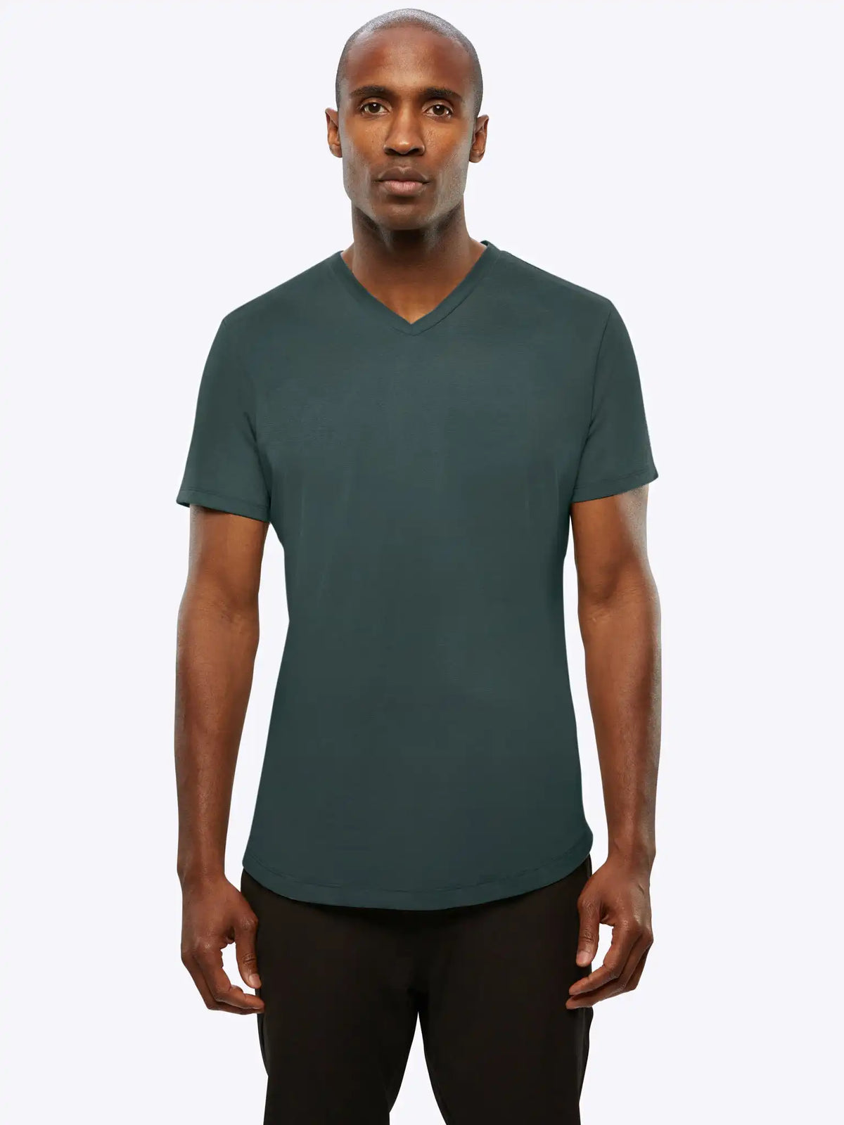 AO V-Neck Curve-Hem Tee | White Signature-fit PYCA Pro®