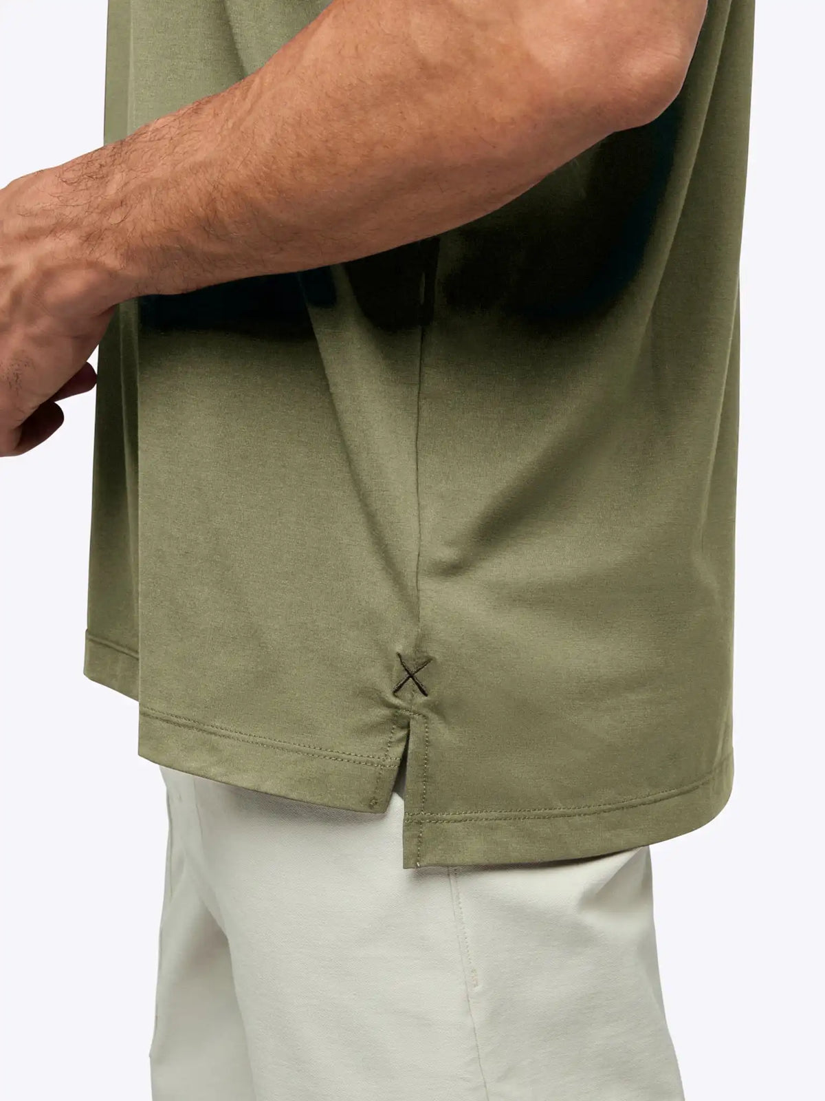 AO Split-Hem Tee | Black Signature-fit PYCA Pro®