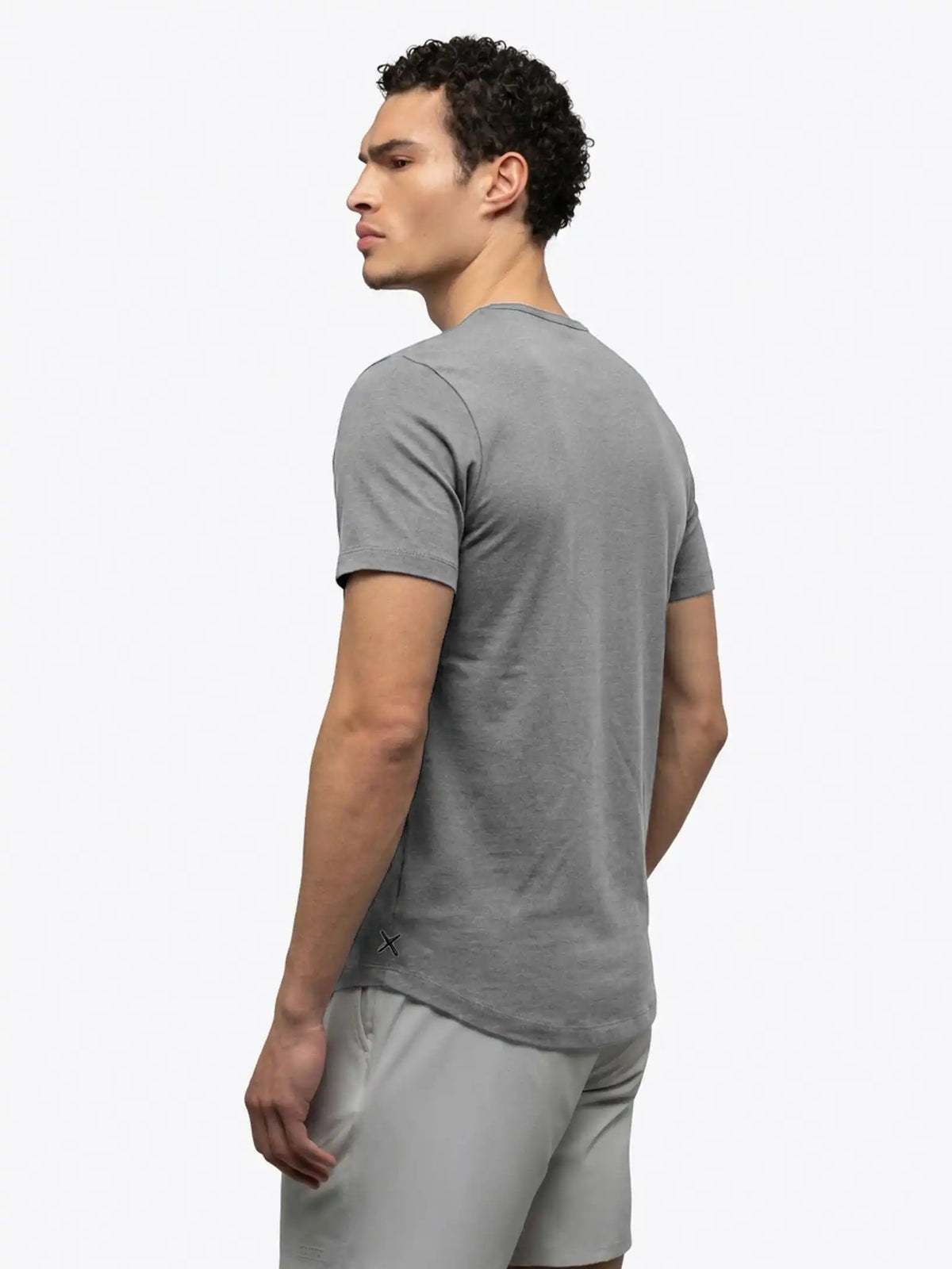 Crossover Active Tee | White Signature-Fit