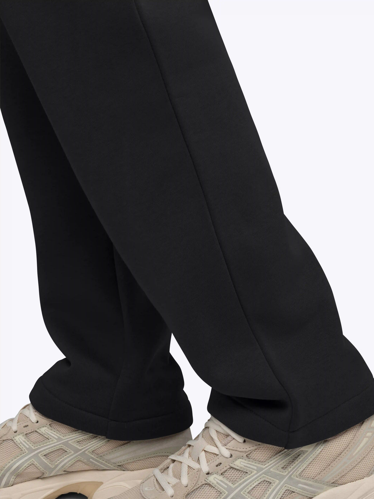 Divine Fleece Straight-Leg Sweatpant | Black Classic-fit