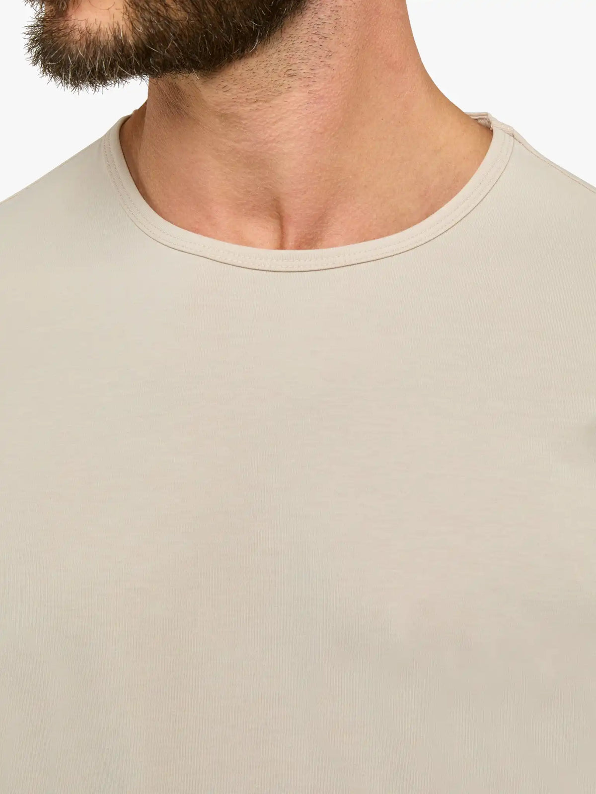 AO Curve-Hem Tee | White Signature-fit PYCA Pro®