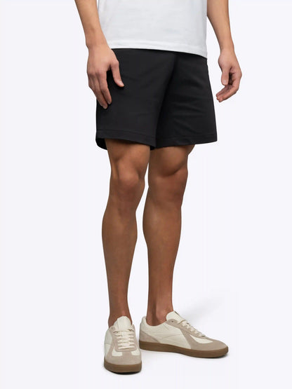 AO Short | Black Classic-fit Versaknit®