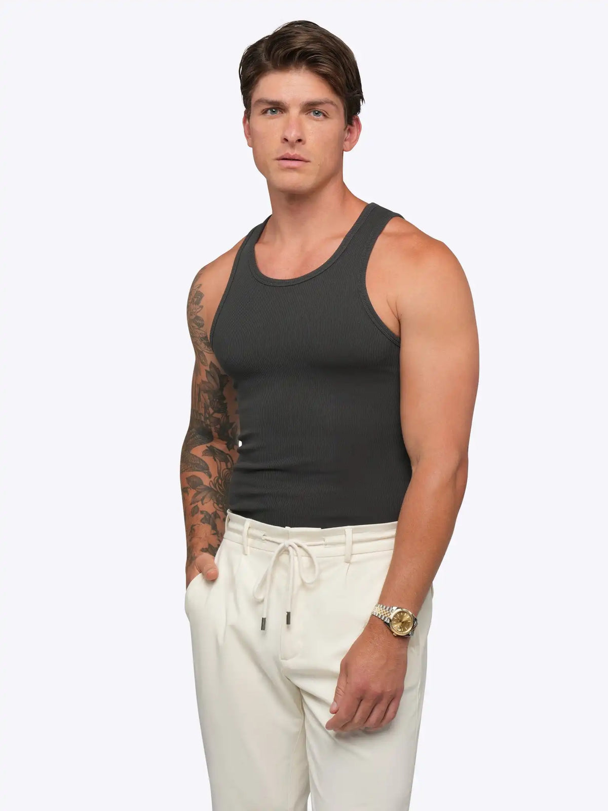 Essential Fitted Rib Tank 6 Pack | Black Form-Fitting