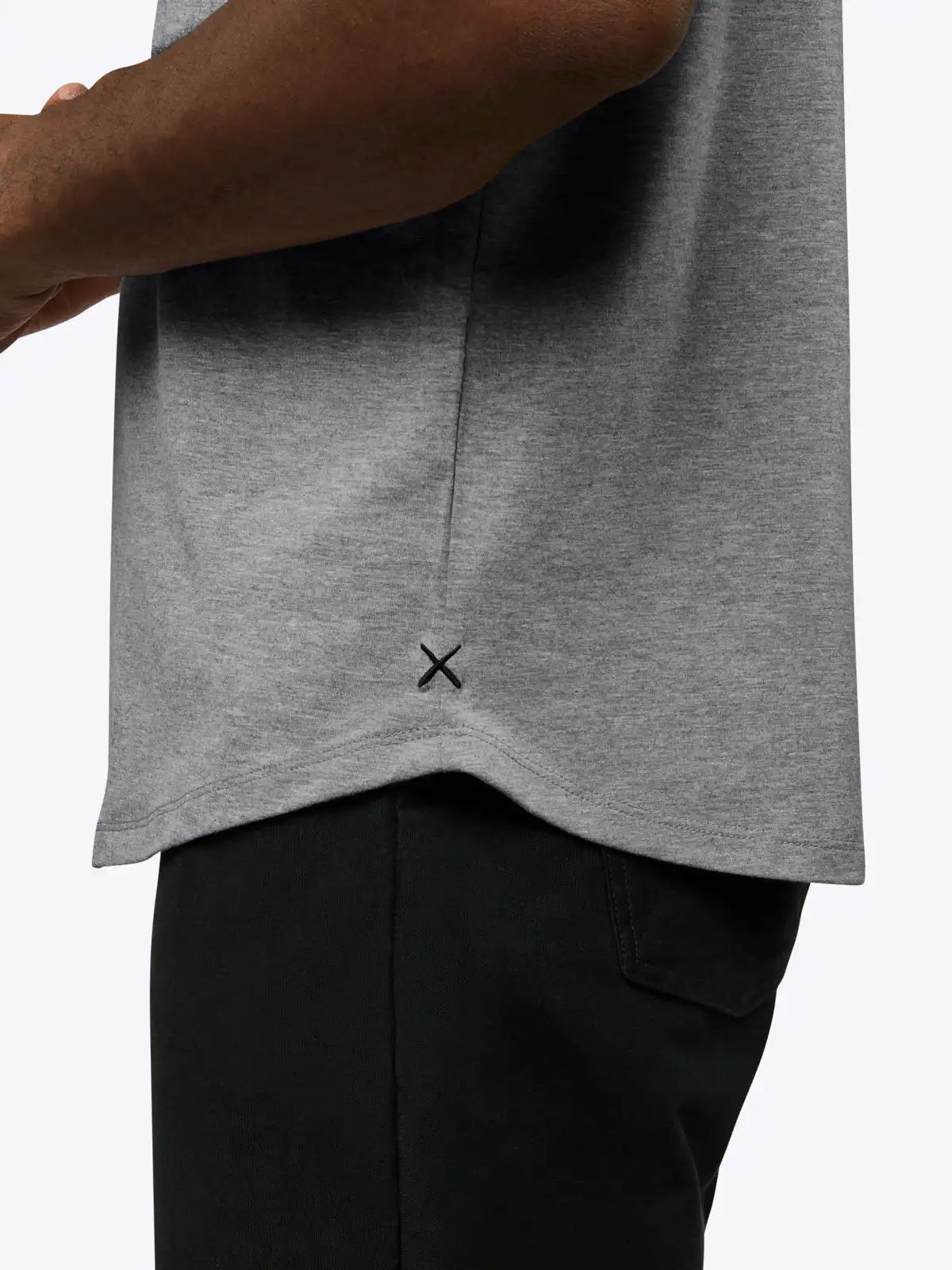 AO Henley Curve-Hem | Black Signature-fit PYCA Pro®