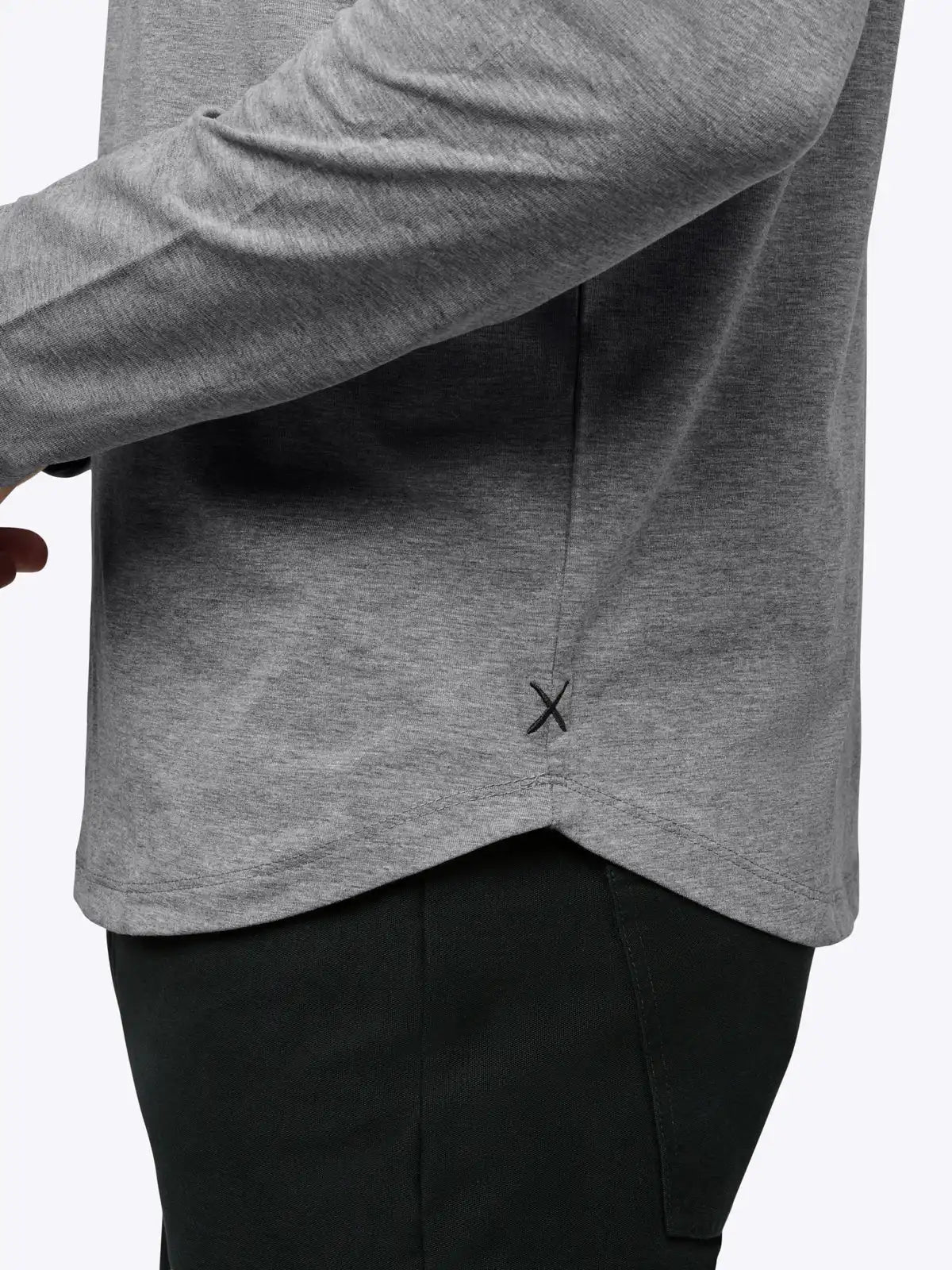 AO Long Sleeve Curve-Hem Tee | Black Signature-fit PYCA Pro®