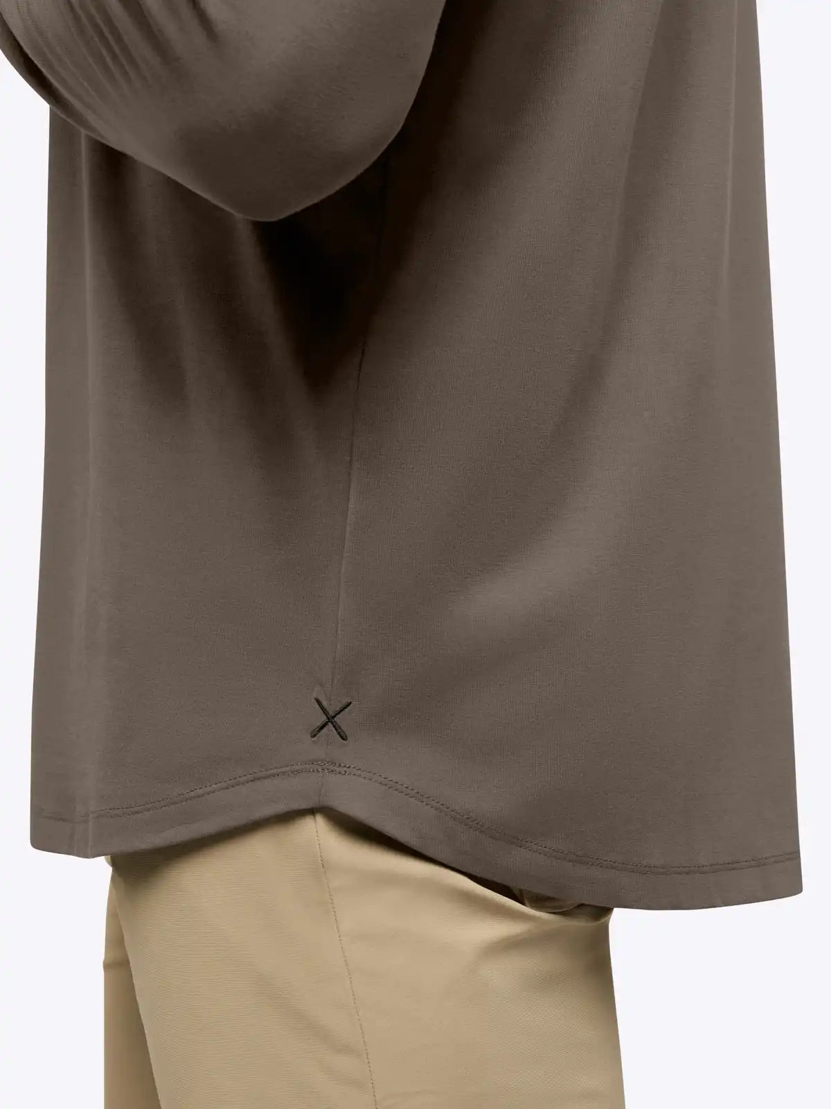 AO Long Sleeve Curve-Hem Tee | Black Signature-fit PYCA Pro®