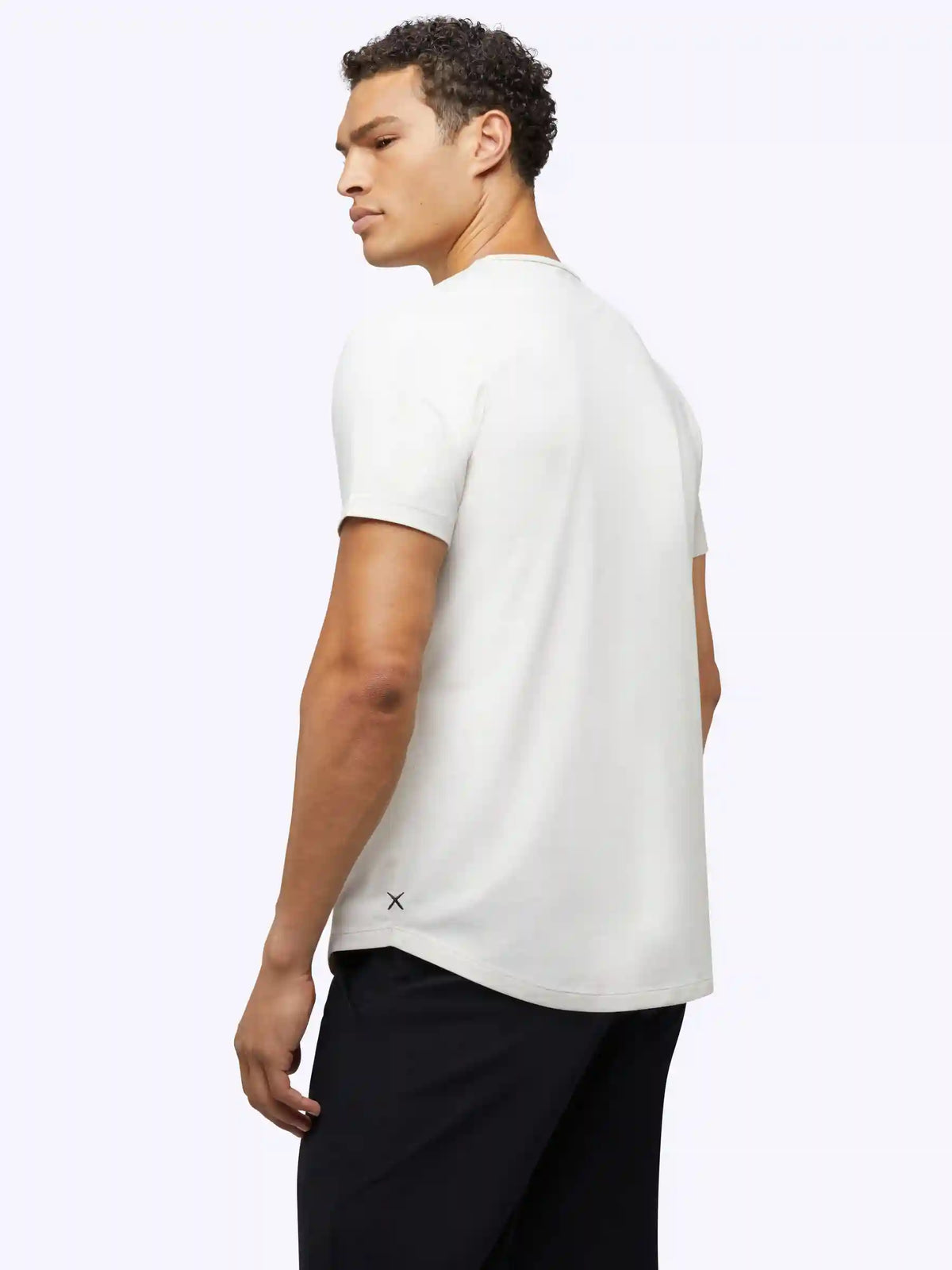 AO Curve-Hem Tee | White Signature-fit PYCA Pro®