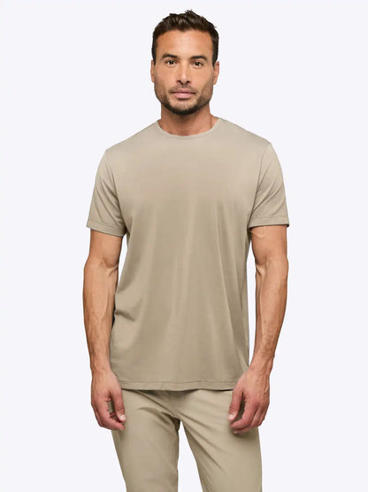 AO Split-Hem Tee | Black Signature-fit PYCA Pro®