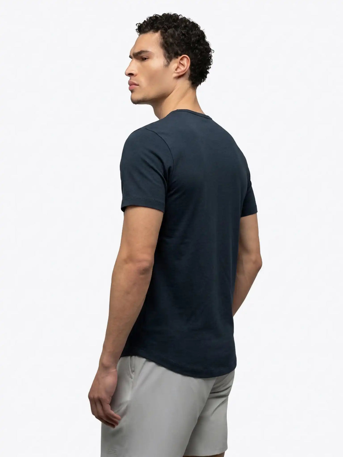 Crossover Active Tee | White Signature-Fit