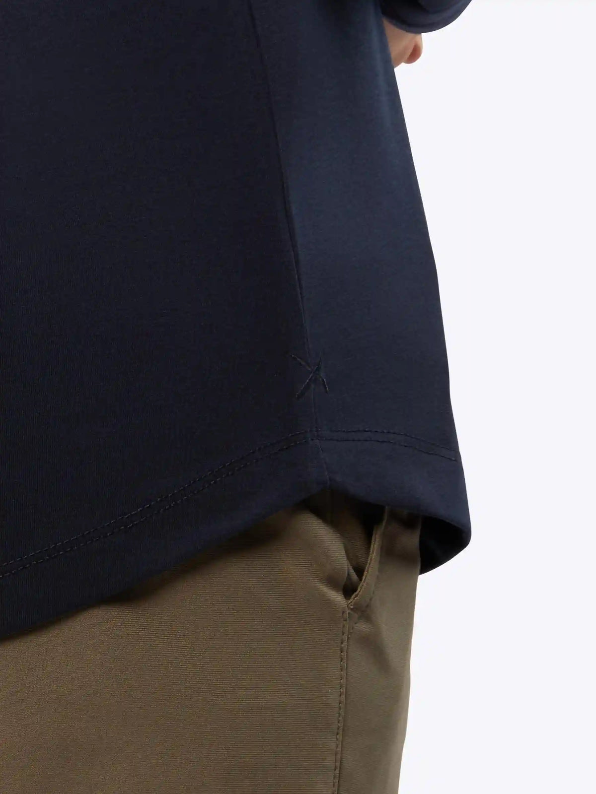 AO Long Sleeve Curve-Hem Tee | Black Signature-fit PYCA Pro®