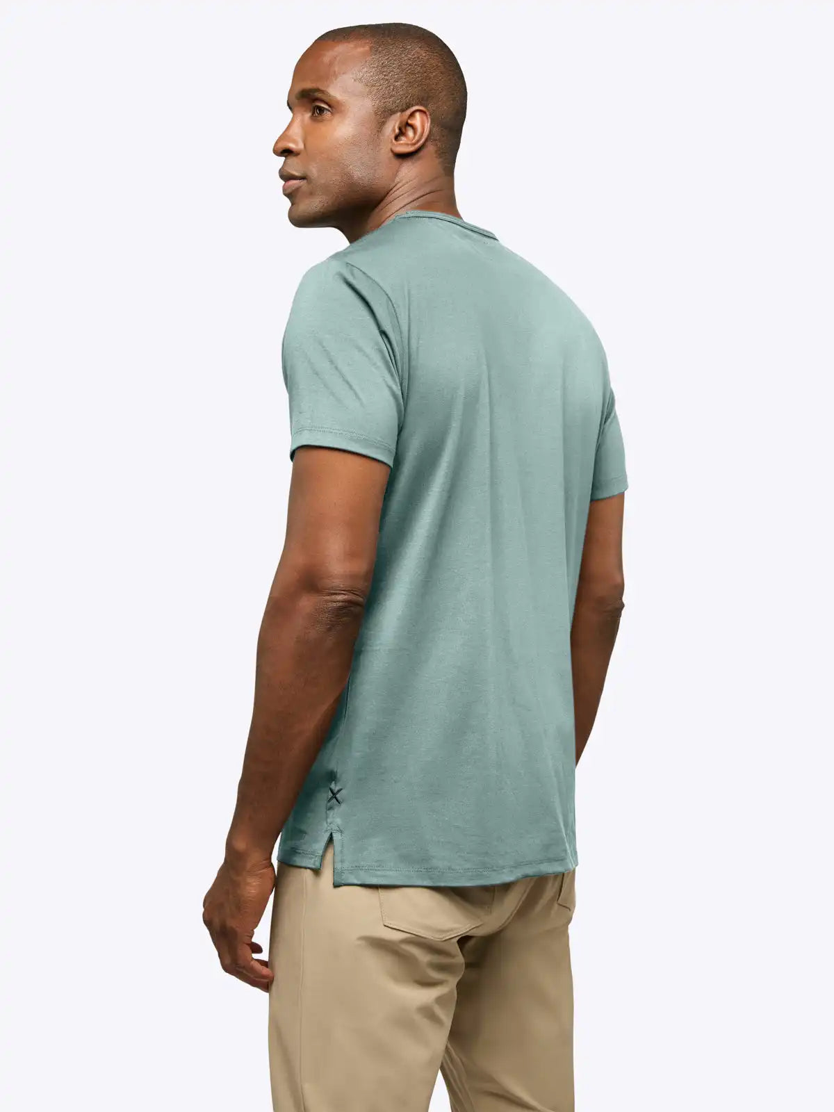 AO Split-Hem Tee | Black Signature-fit PYCA Pro®