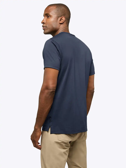 AO Split-Hem Tee | Black Signature-fit PYCA Pro®