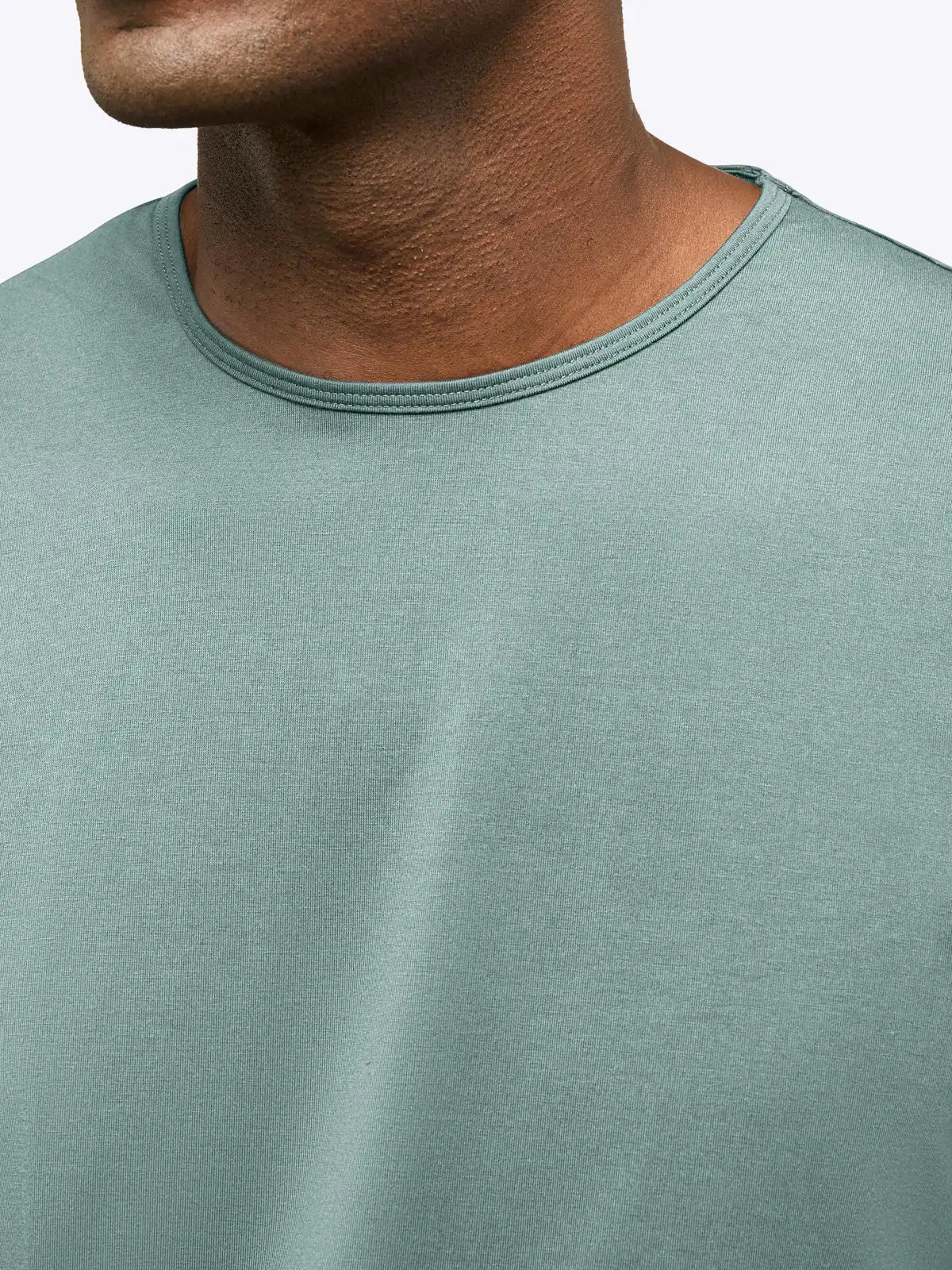 AO Split-Hem Tee | Black Signature-fit PYCA Pro®