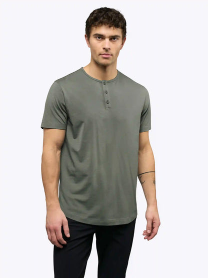AO Henley Curve-Hem Tee | Gunmetal Signature-Fit PYCA Pro®