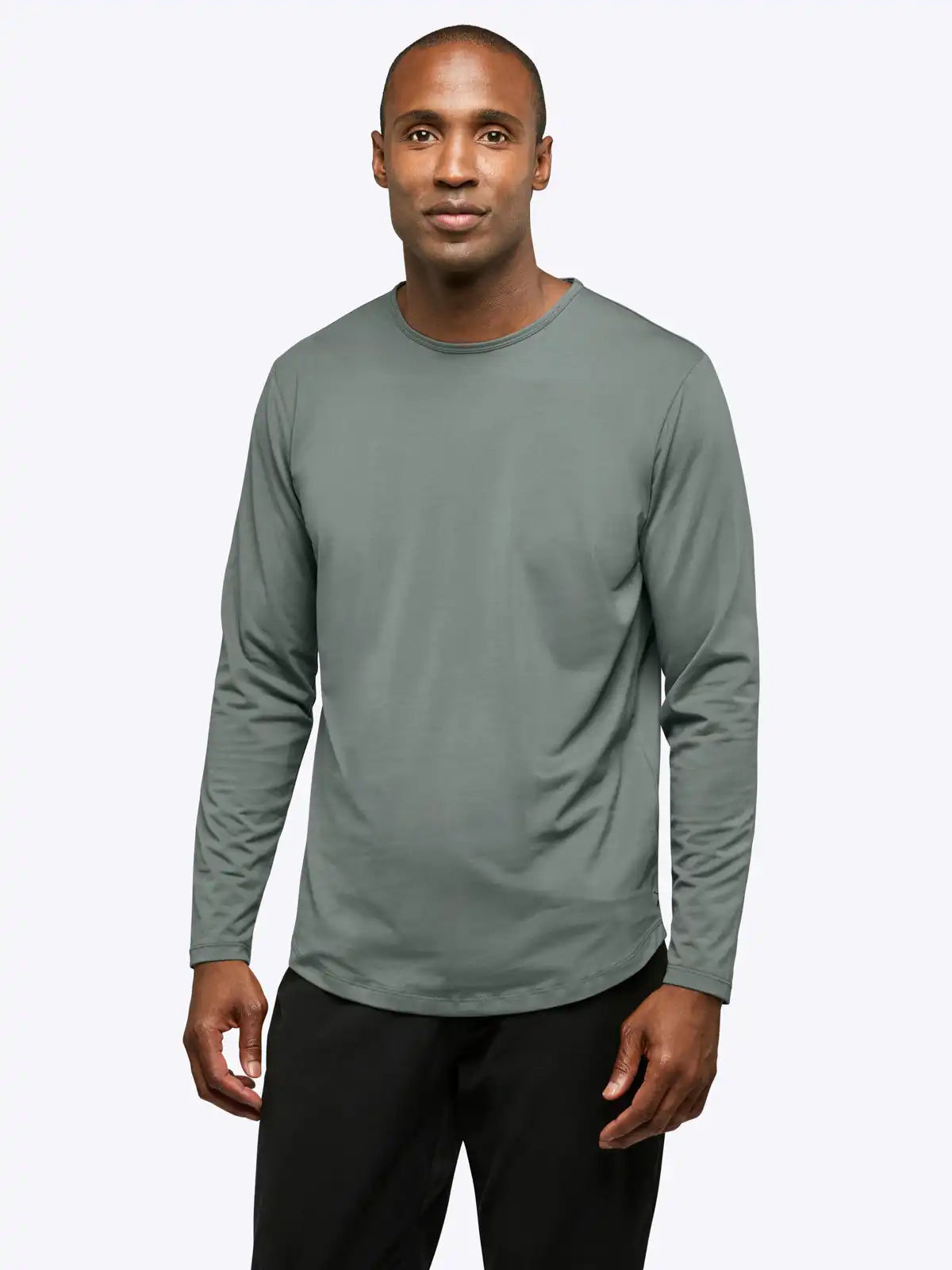 AO Long Sleeve Curve-Hem Tee | Black Signature-fit PYCA Pro®