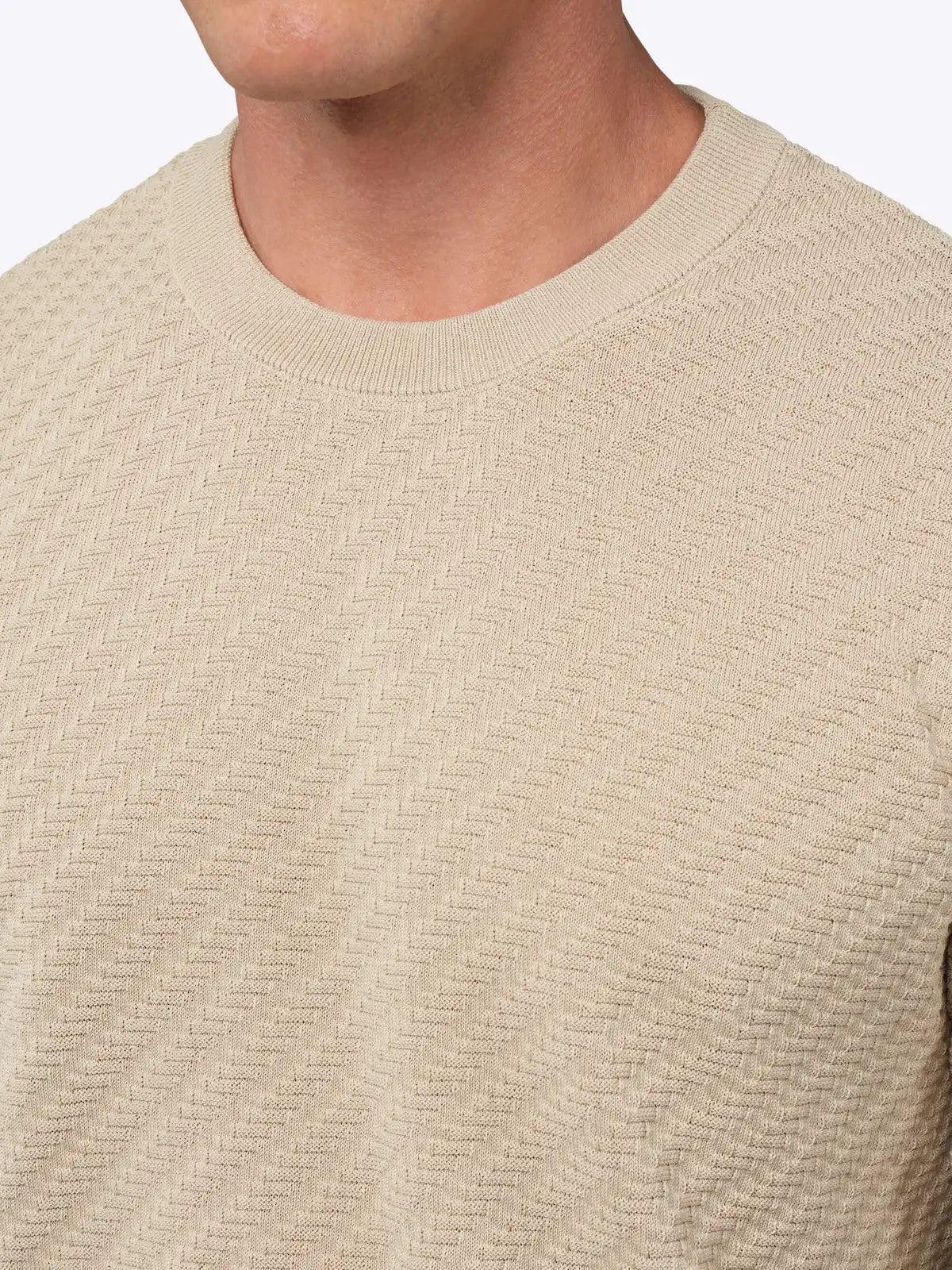 Riviera Knit Long Sleeve Textured Tee | Burnt Oak Signature-Fit