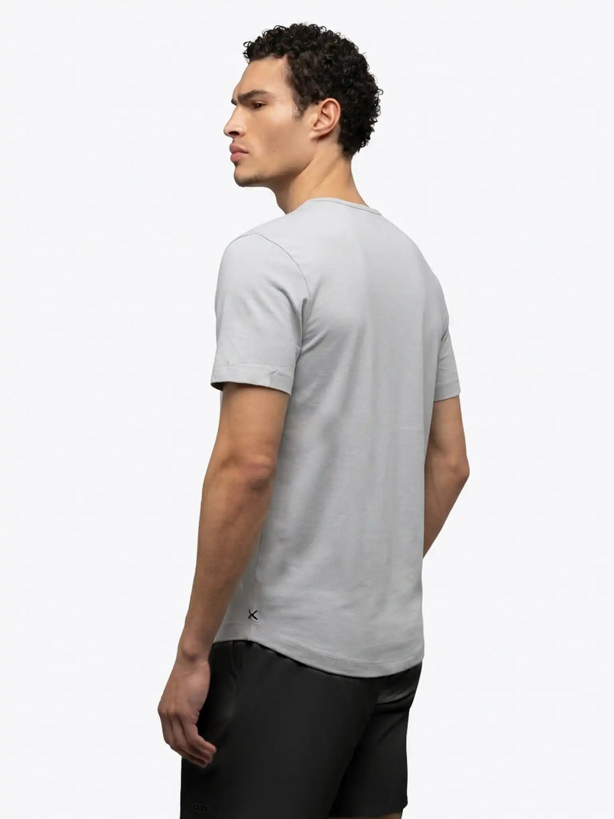 Crossover Active Tee | White Signature-Fit