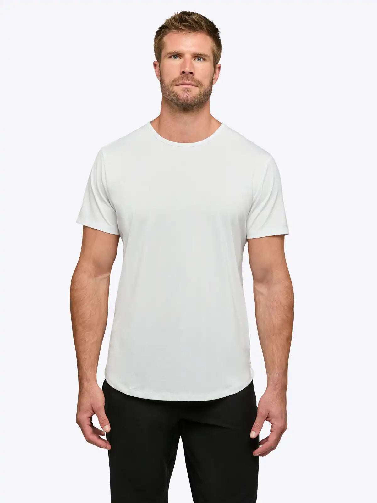 AO Curve-Hem Tee | White Signature-fit PYCA Pro®