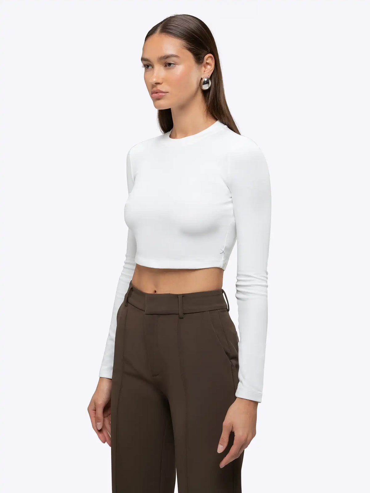 Long Sleeve Tomboy Tee Cropped | White Slim-fit Tomboy-Cotton™