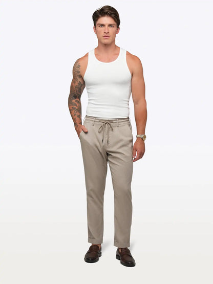 Essential Fitted Rib Tank | Black Form-Fitting